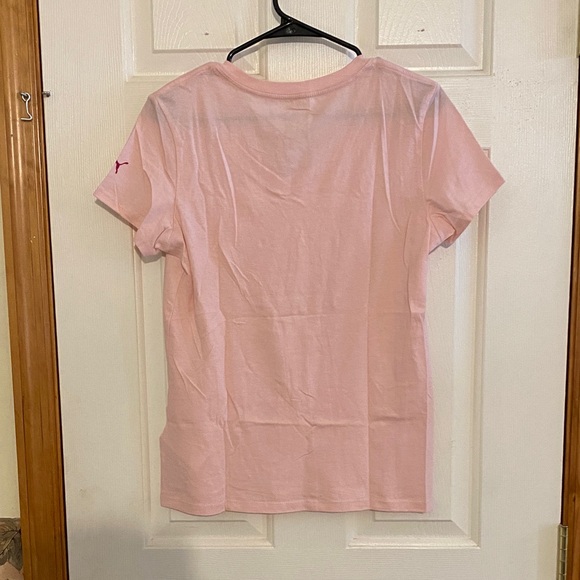 Puma Pink Gradient Script V-Neck Tee - Picture 4 of 4